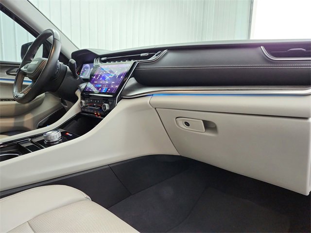 Used 2022 Jeep Grand Cherokee L Overland w/ Advanced Protech Group III image 46