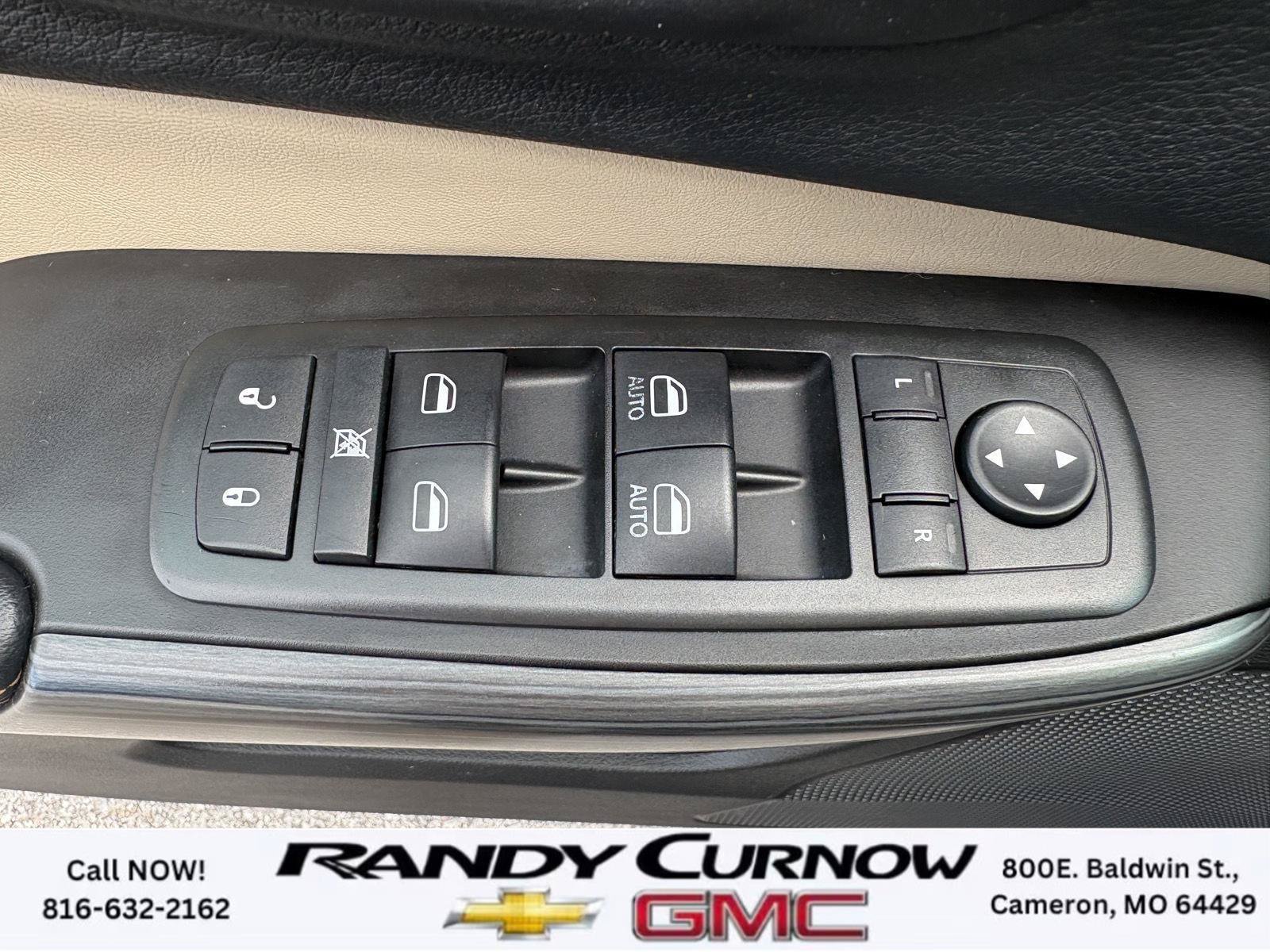 Used 2015 Jeep Cherokee Limited w/ Luxury Group FWD image 12