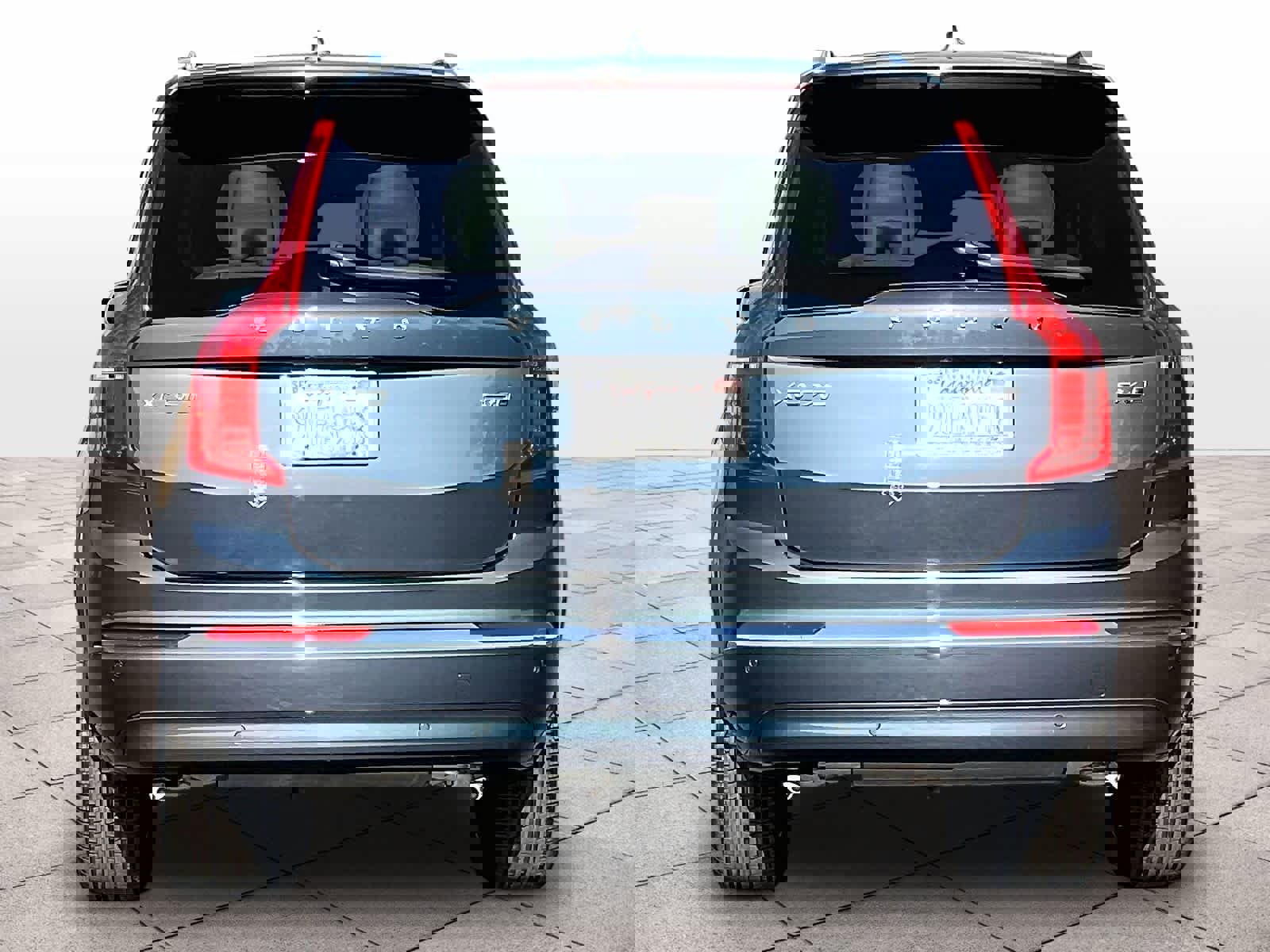 Used 2025 Volvo XC90 B6 Core w/ Climate Package image 7