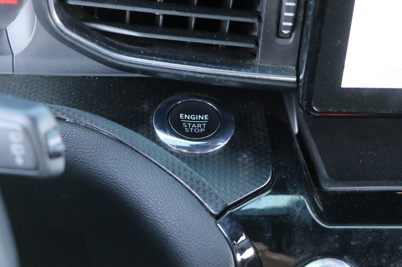 Used 2022 Ford Explorer ST AWD/4WD image 25