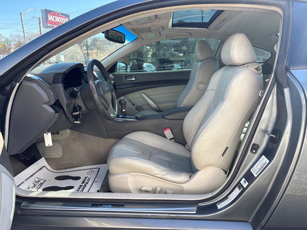Used 2012 INFINITI G37 Journey w/ Premium Pkg image 13