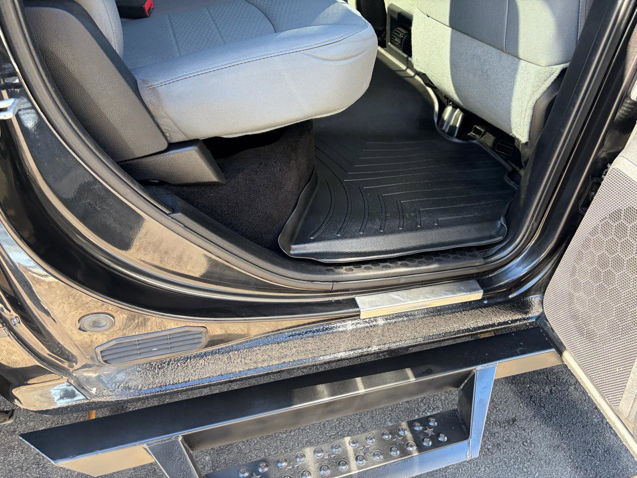 Used 2016 RAM 2500 Tradesman w/ Chrome Appearance Group image 40