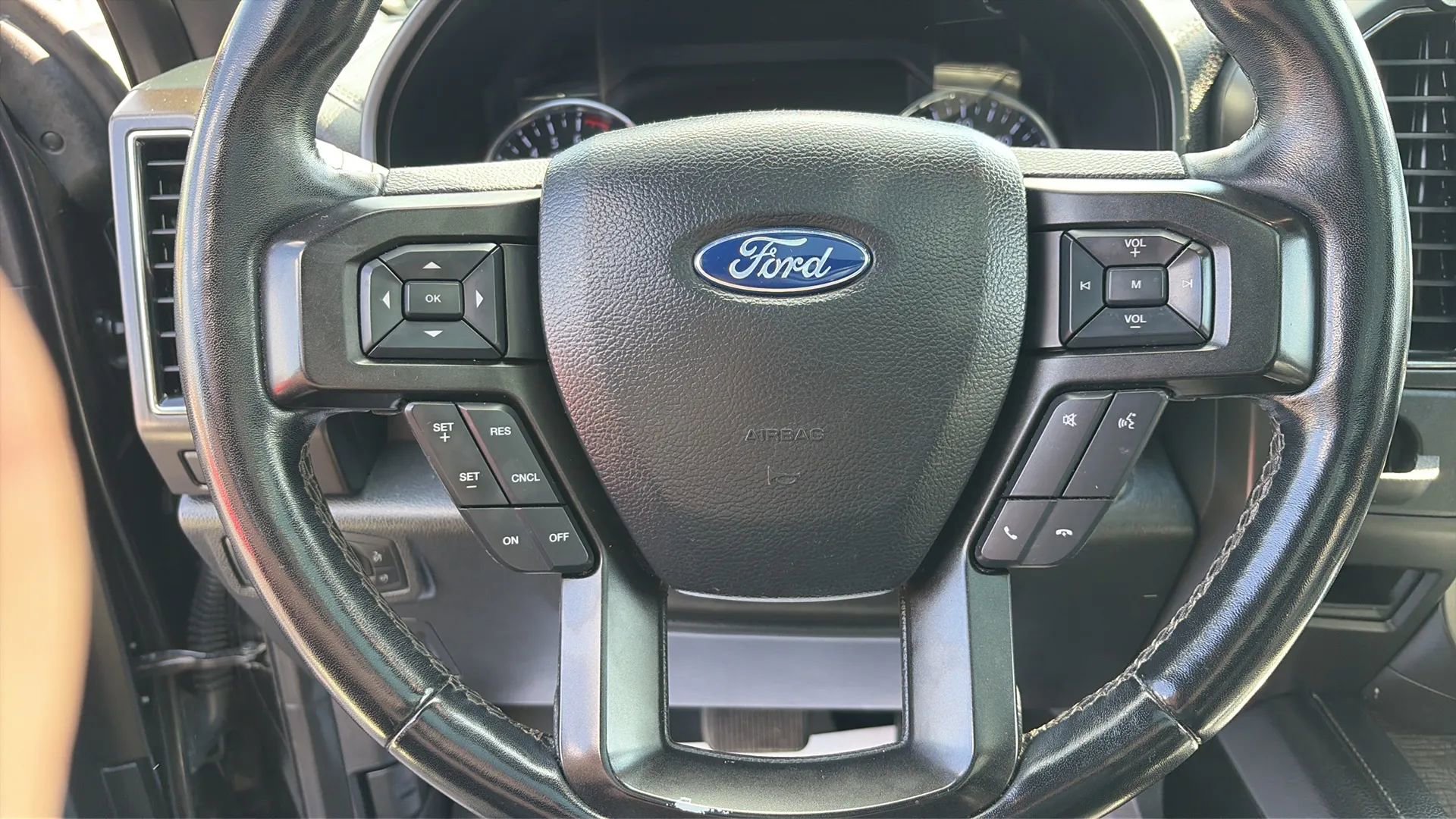 Used 2018 Ford Expedition Limited image 14