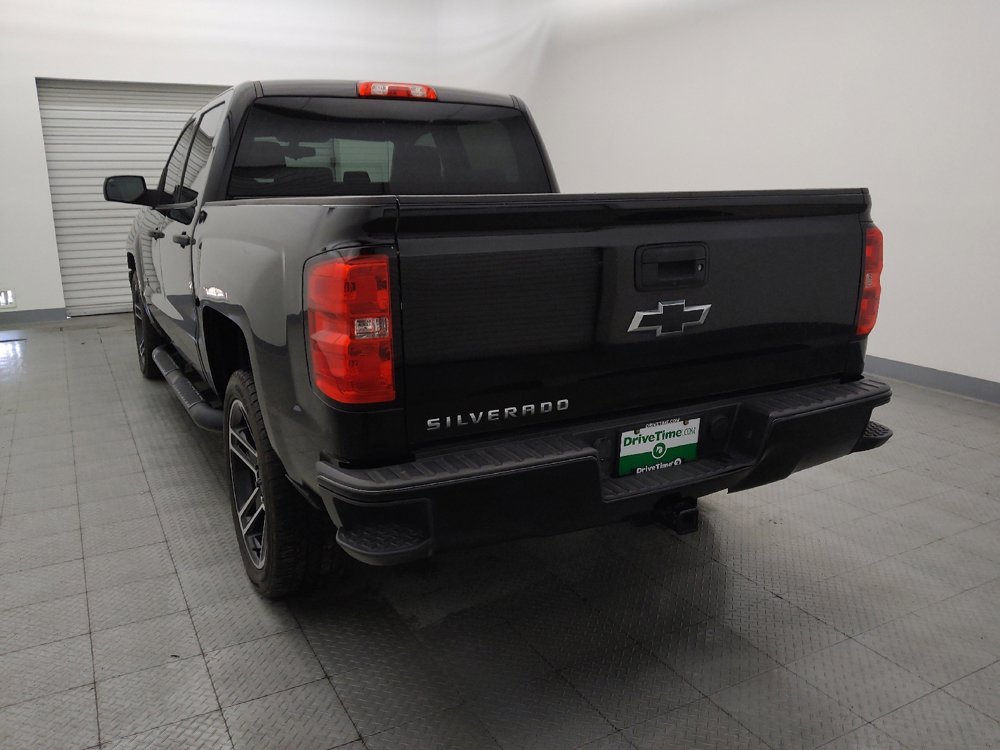 Used 2018 Chevrolet Silverado 1500 Custom w/ LPO, Black Pack RWD image 6