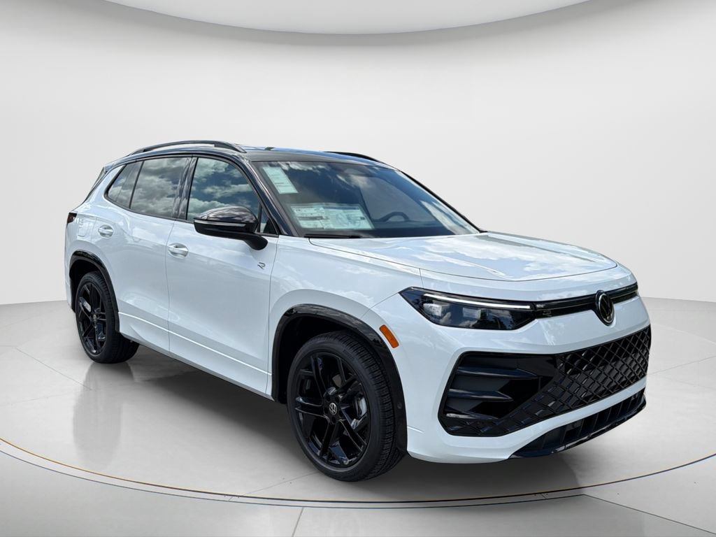 New 2026 Volkswagen Tiguan SE R-Line FWD image 3