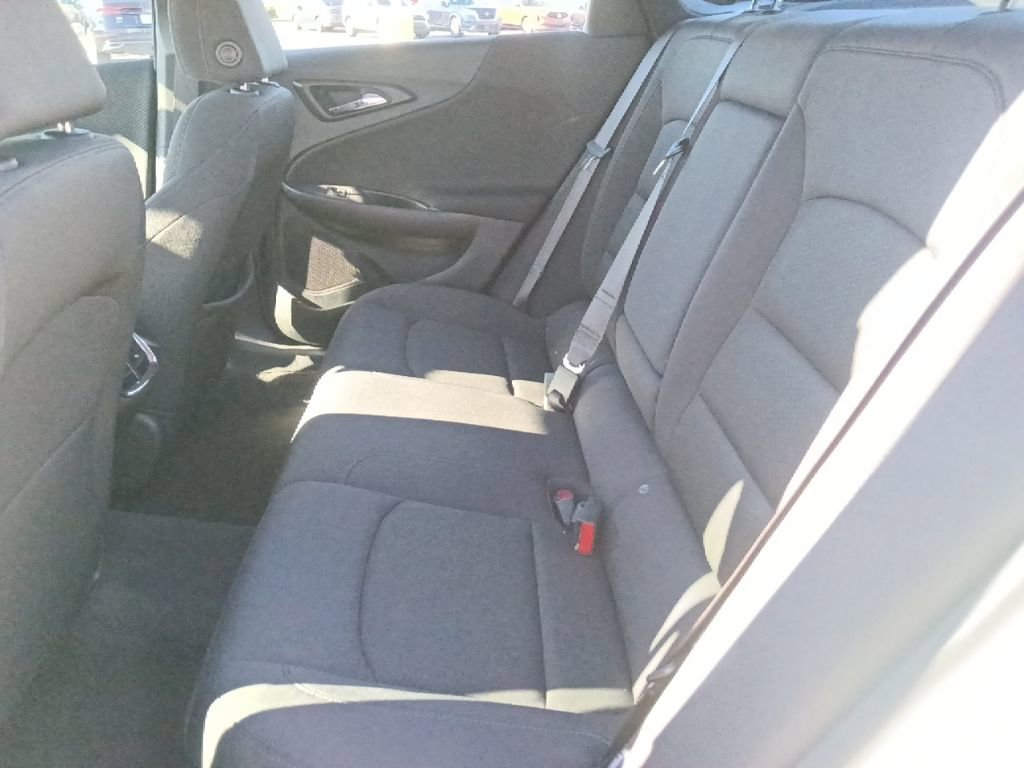 Used 2024 Chevrolet Malibu LT image 27