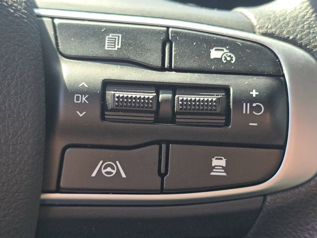 Used 2025 Kia K5 LXS image 30