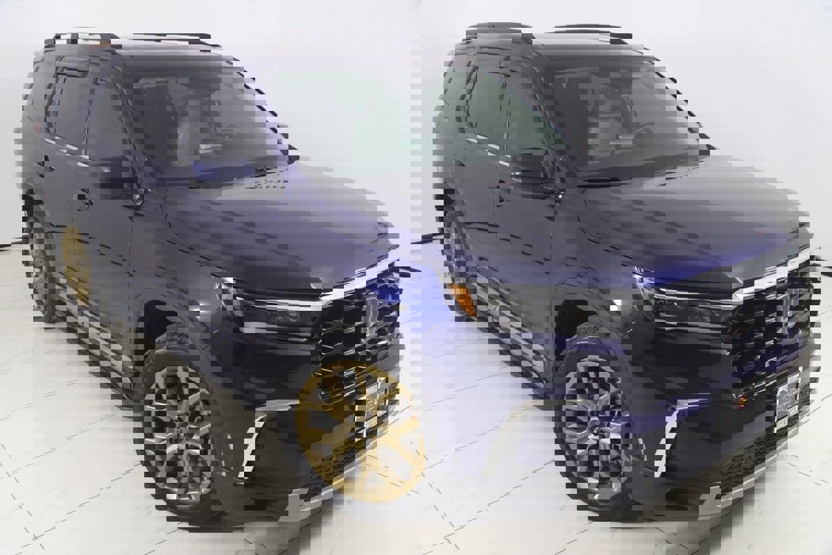 Used 2024 Honda Pilot Touring image 19