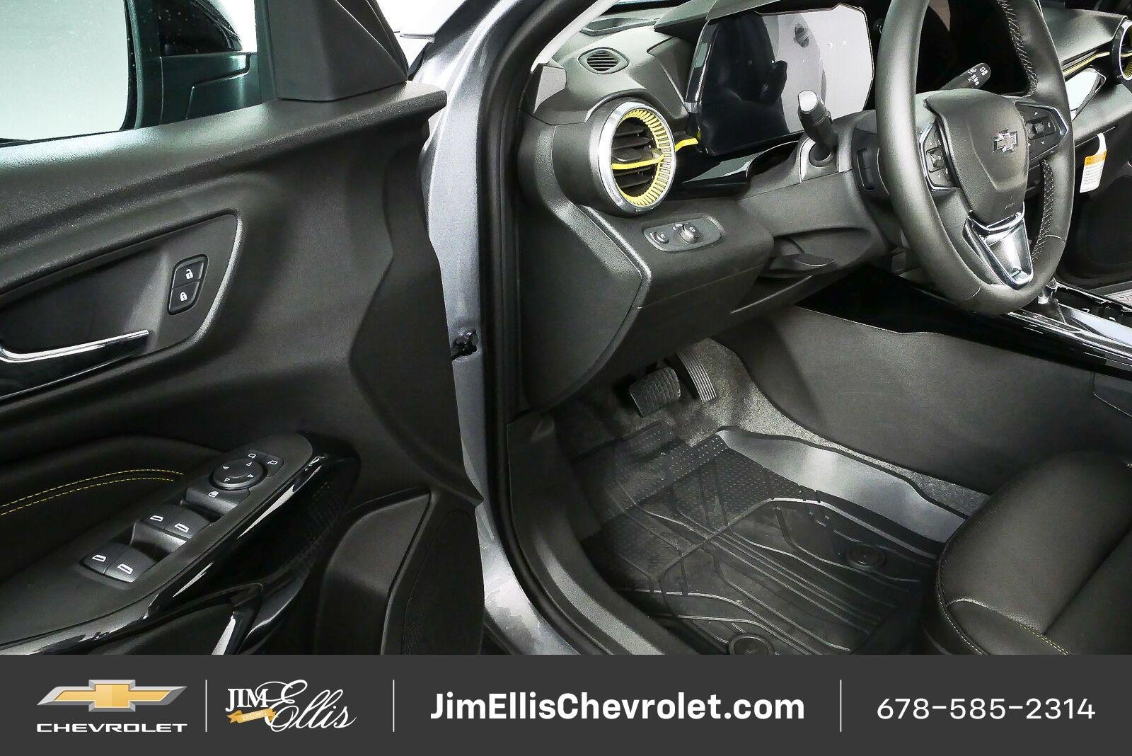 New 2026 Chevrolet Trax ACTIV w/ Sunroof Package FWD image 7