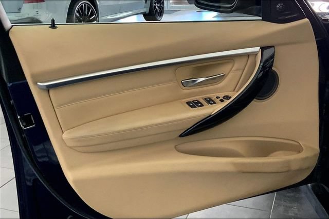 Used 2016 BMW 340i Sedan RWD image 10
