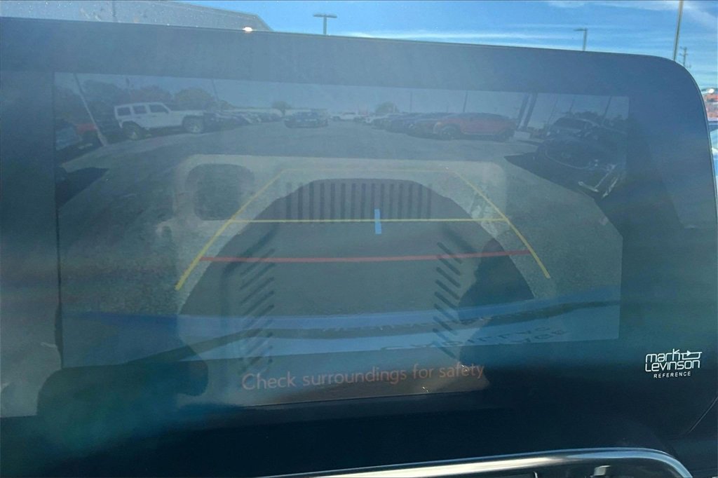 Used 2023 Lexus LX 600 4WD w/ Premium Package image 14