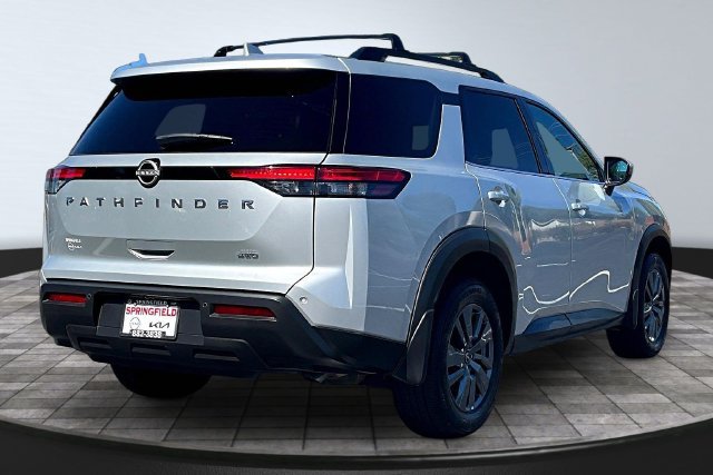 Used 2025 Nissan Pathfinder SV AWD/4WD image 6