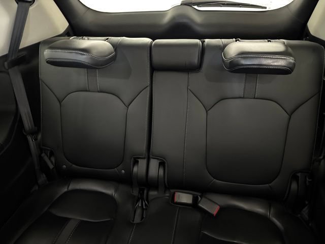 Certified 2025 Honda Pilot Touring image 31