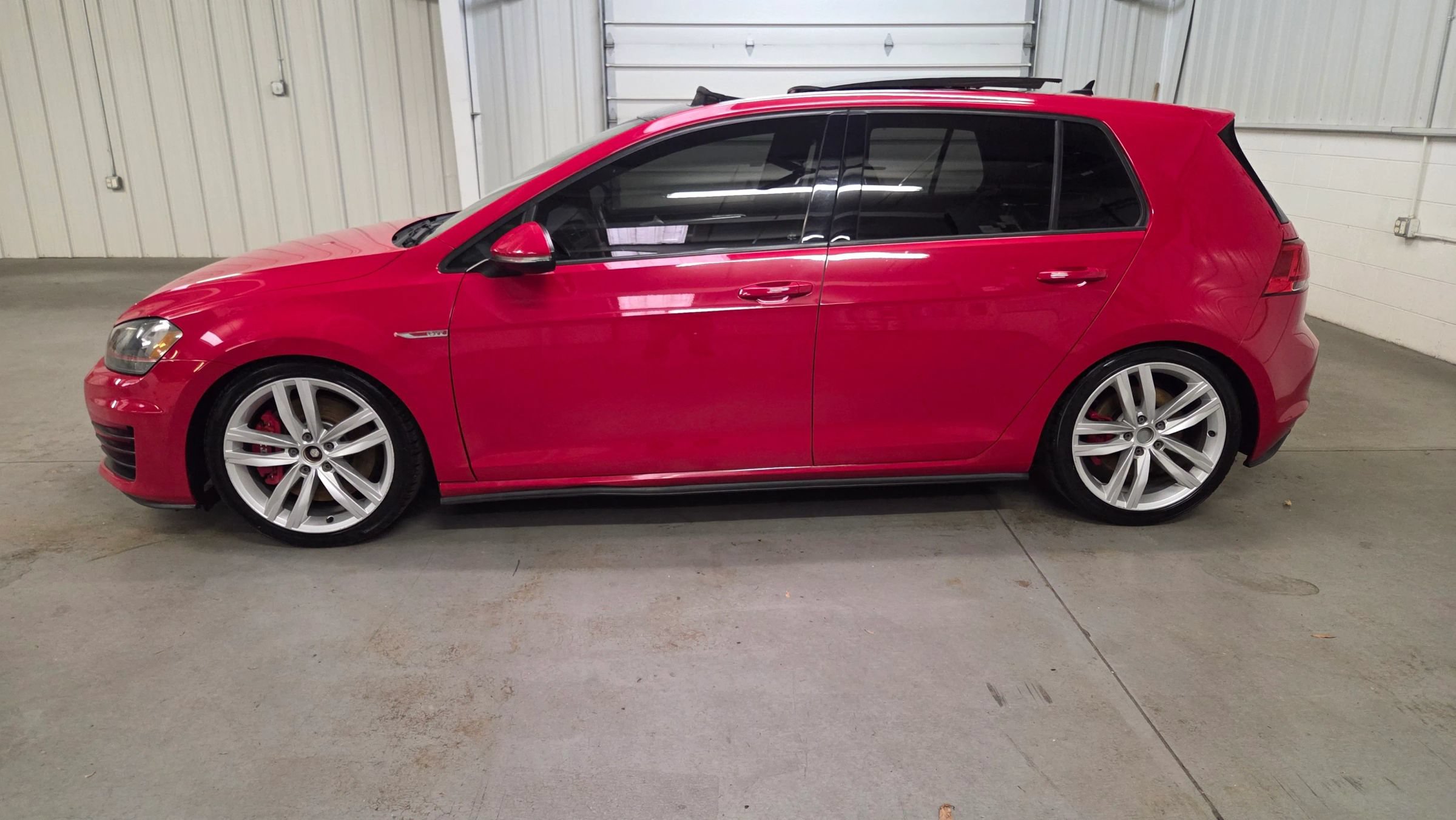 Used 2016 Volkswagen GTI Autobahn w/ Lighting Package (SEL) FWD image 3
