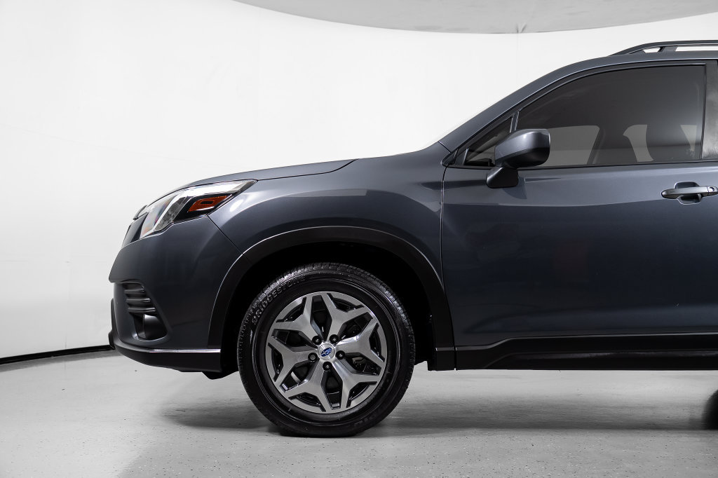 Used 2024 Subaru Forester Premium AWD/4WD image 12