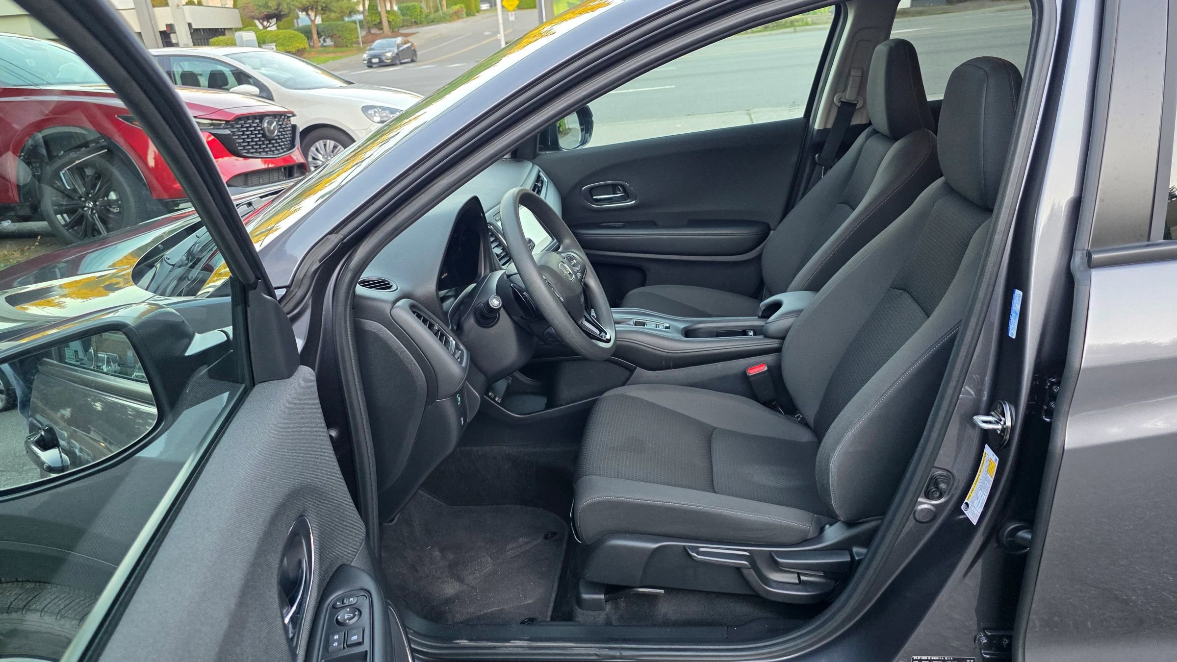 Used 2022 Honda HR-V EX image 10