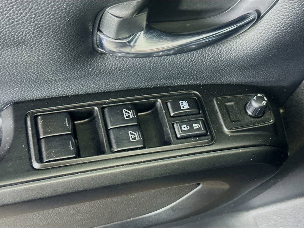 Used 2024 Nissan Titan PRO-4X w/ Off Road Protection Package image 20