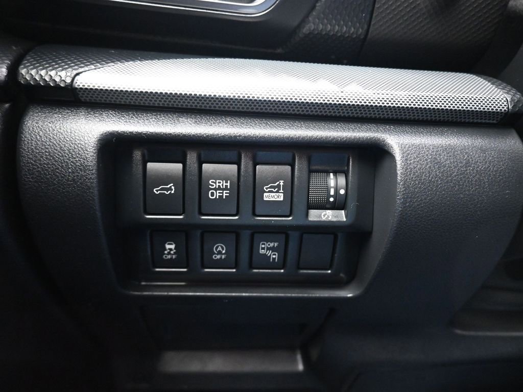 Used 2020 Subaru Forester Limited image 27