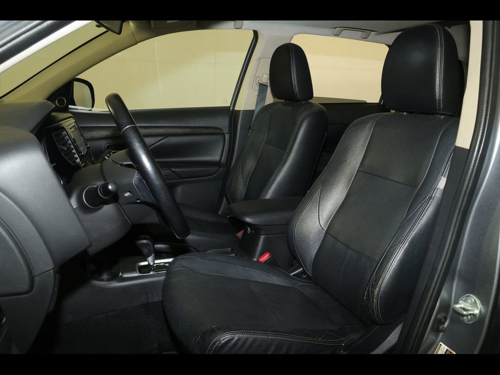 Used 2016 Mitsubishi Outlander SEL AWD/4WD image 13