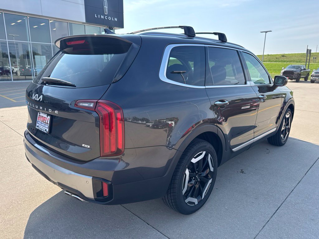 Used 2025 Kia Telluride S AWD/4WD image 35
