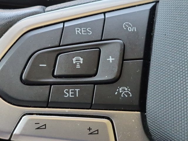Used 2024 Volkswagen Jetta SE FWD image 12