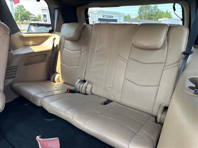 Used 2020 Cadillac Escalade Platinum RWD image 20