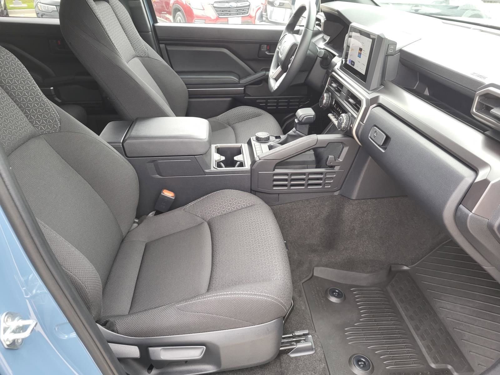 Used 2025 Toyota 4Runner SR5 RWD image 9