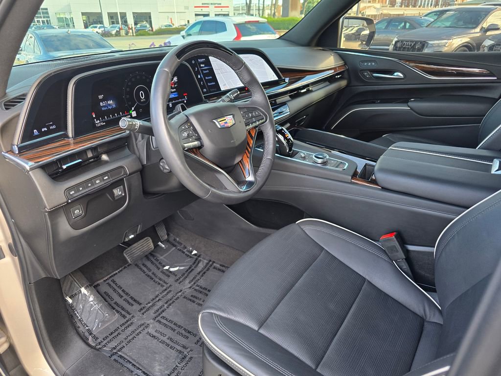 Used 2023 Cadillac Escalade Premium Luxury image 27