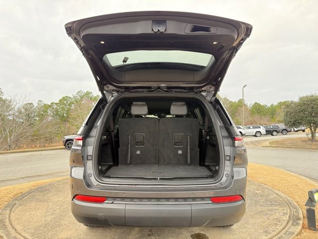 Certified 2024 Jeep Grand Cherokee L Laredo image 31