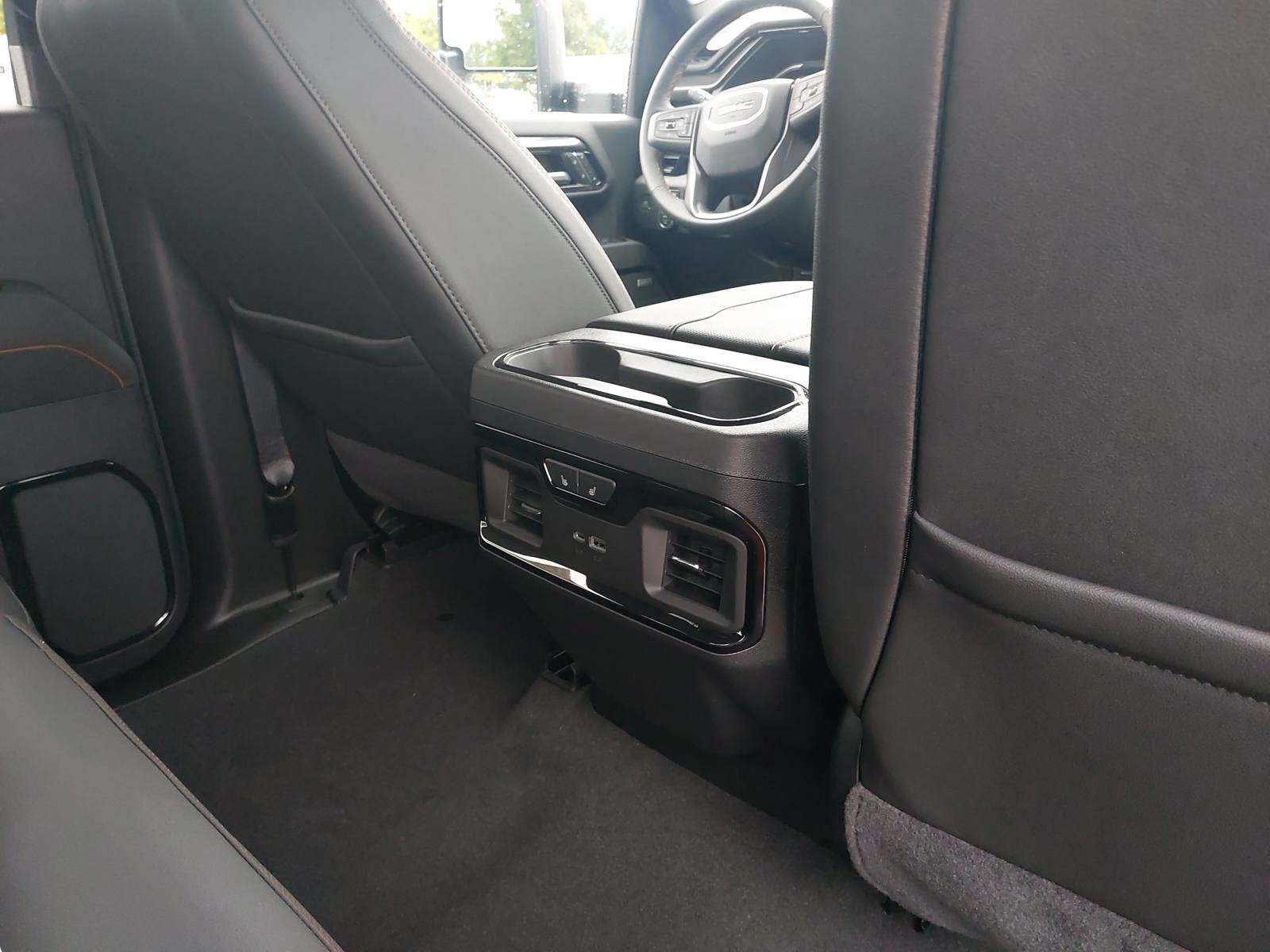 New 2026 GMC Sierra 2500 AT4 w/ AT4 Premium Plus Package AWD/4WD image 11