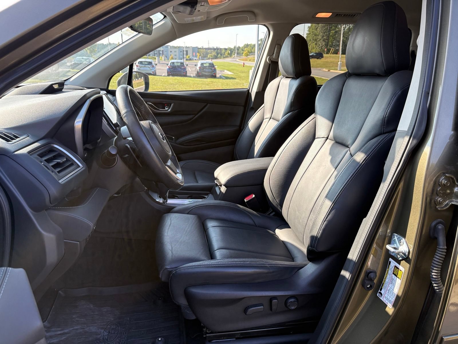 Used 2023 Subaru Ascent Limited AWD/4WD image 25