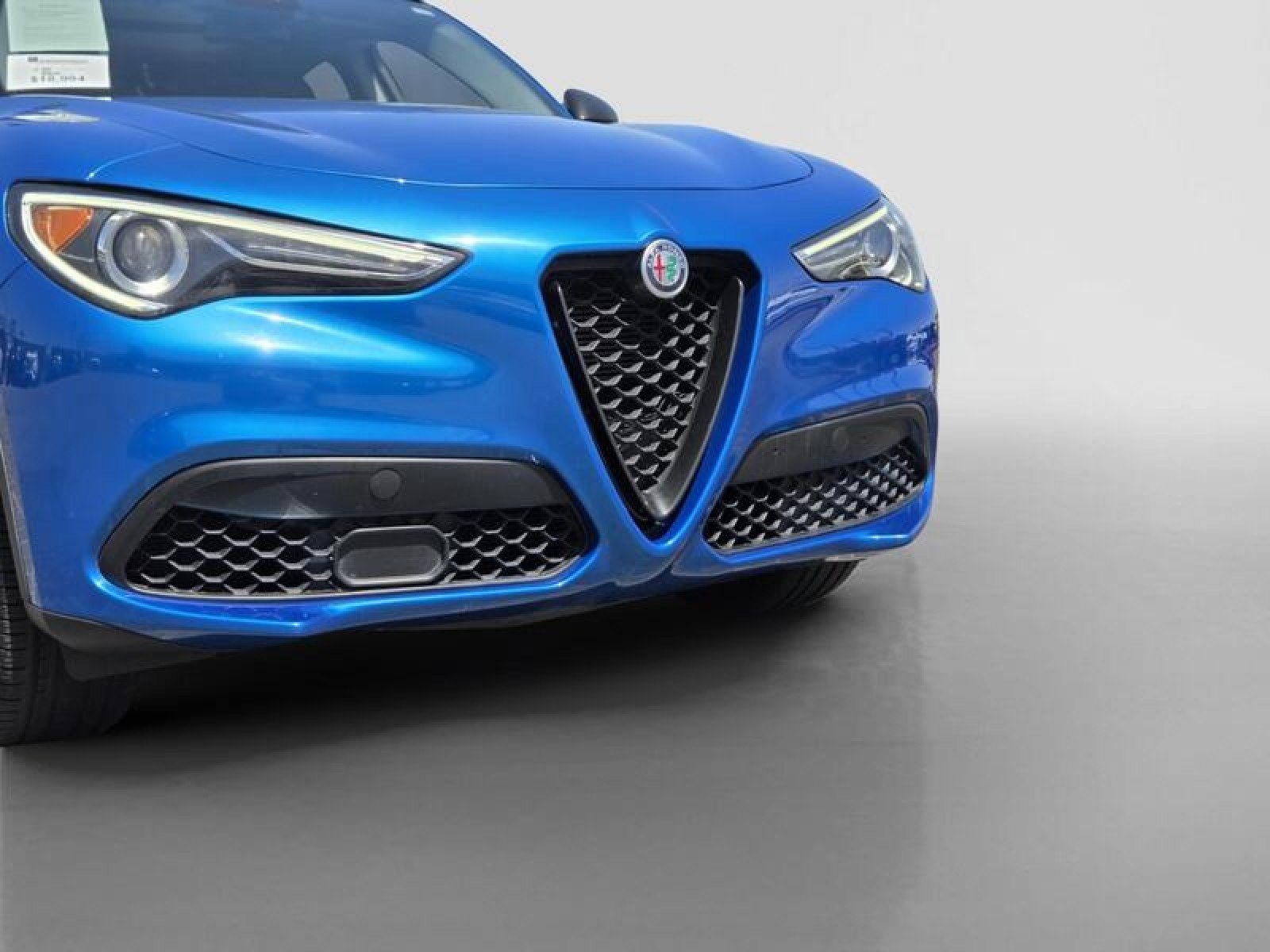 Used 2019 Alfa Romeo Stelvio AWD w/ Nero Edizione image 9
