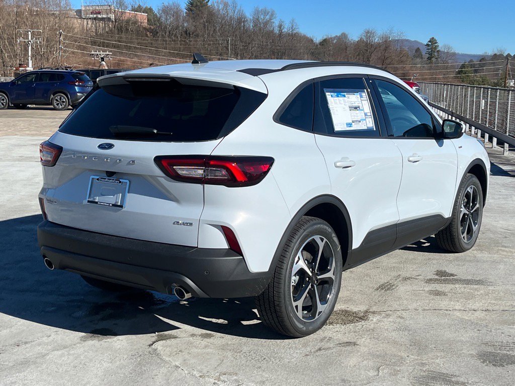 New 2026 Ford Escape ST-Line Select w/ Equipment Group 401A image 3