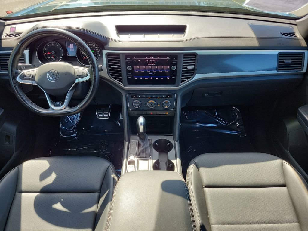 Used 2021 Volkswagen Atlas Cross Sport SE w/ Panoramic Sunroof Package FWD image 12
