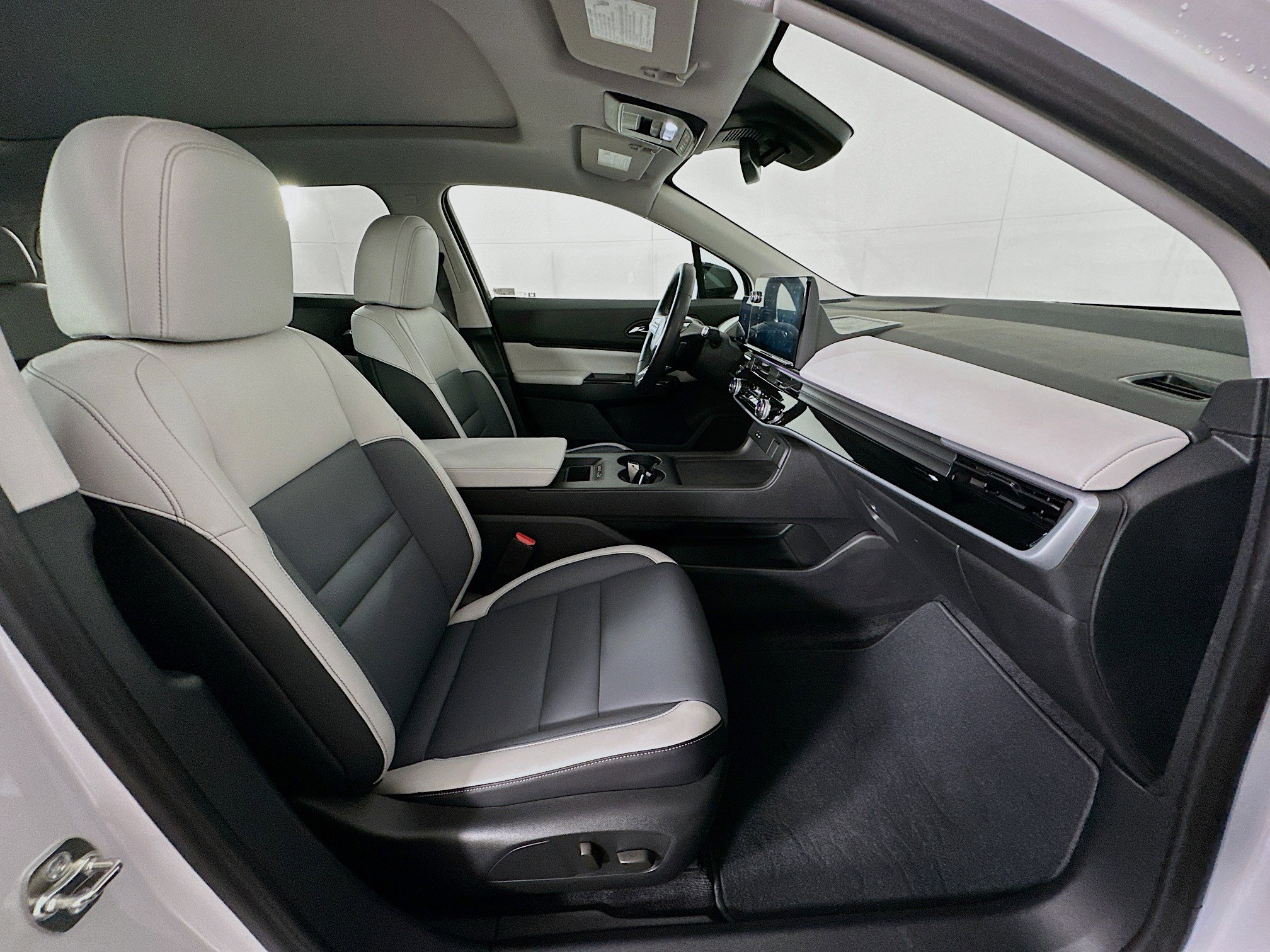 Used 2024 Honda Prologue Touring image 32
