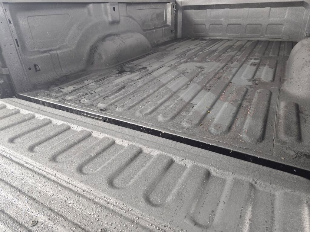 Used 2018 RAM 3500 Tradesman w/ Chrome Appearance Group image 16