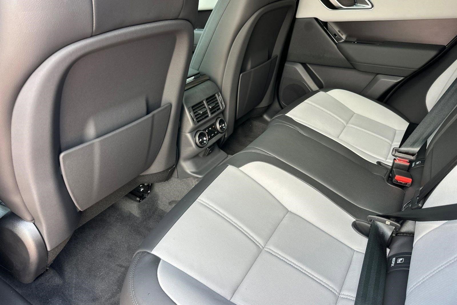 New 2026 Land Rover Range Rover Velar Dynamic SE AWD/4WD image 23