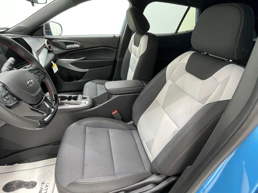 New 2026 Chevrolet Trax RS FWD image 13
