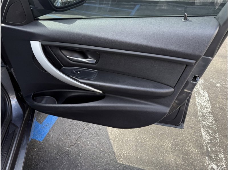 Used 2013 BMW 328i Sedan image 25