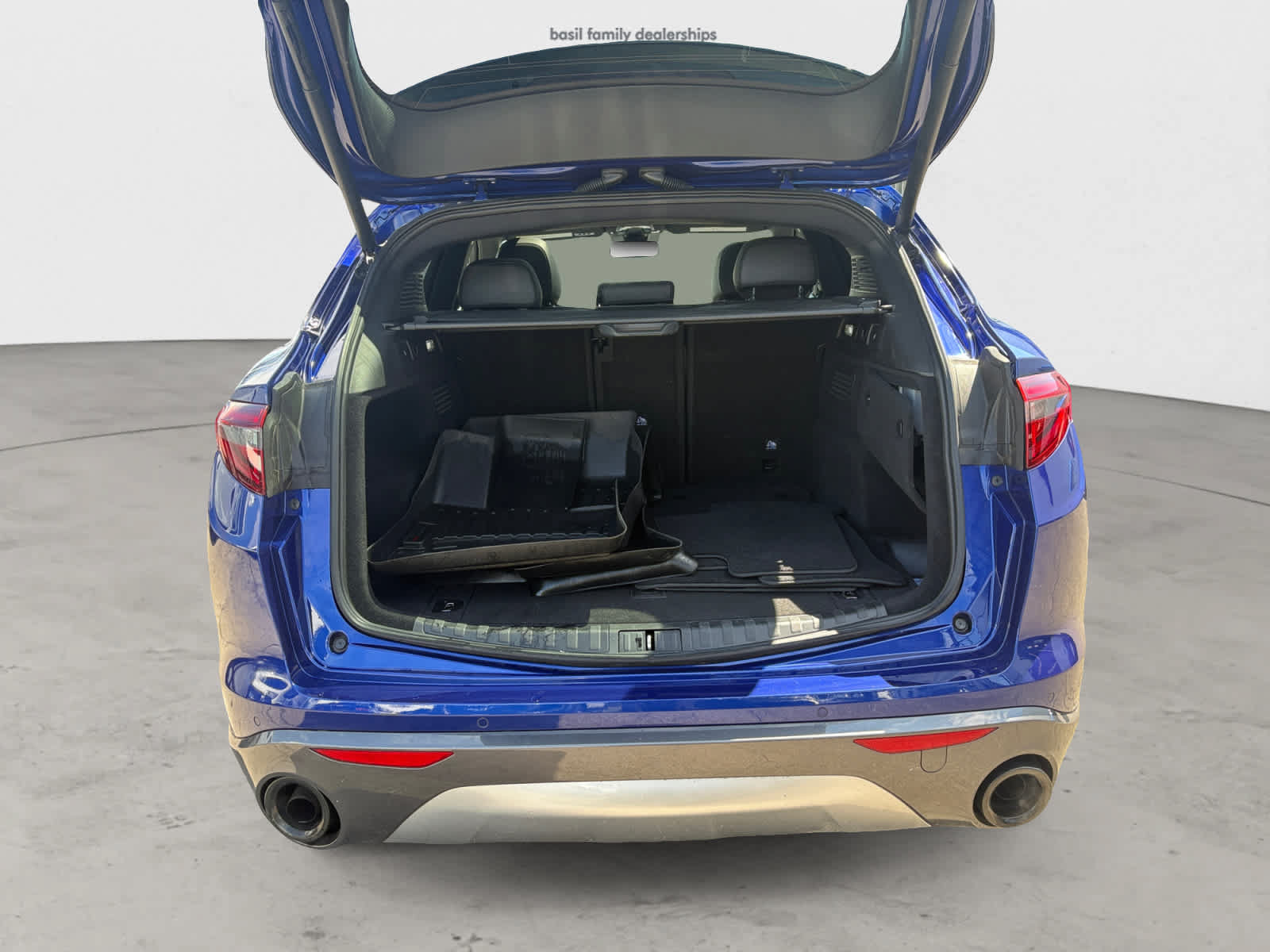 Used 2022 Alfa Romeo Stelvio Ti AWD/4WD image 18