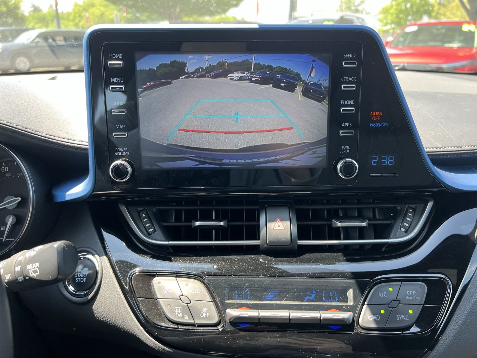 Used 2019 Toyota C-HR XLE FWD image 18