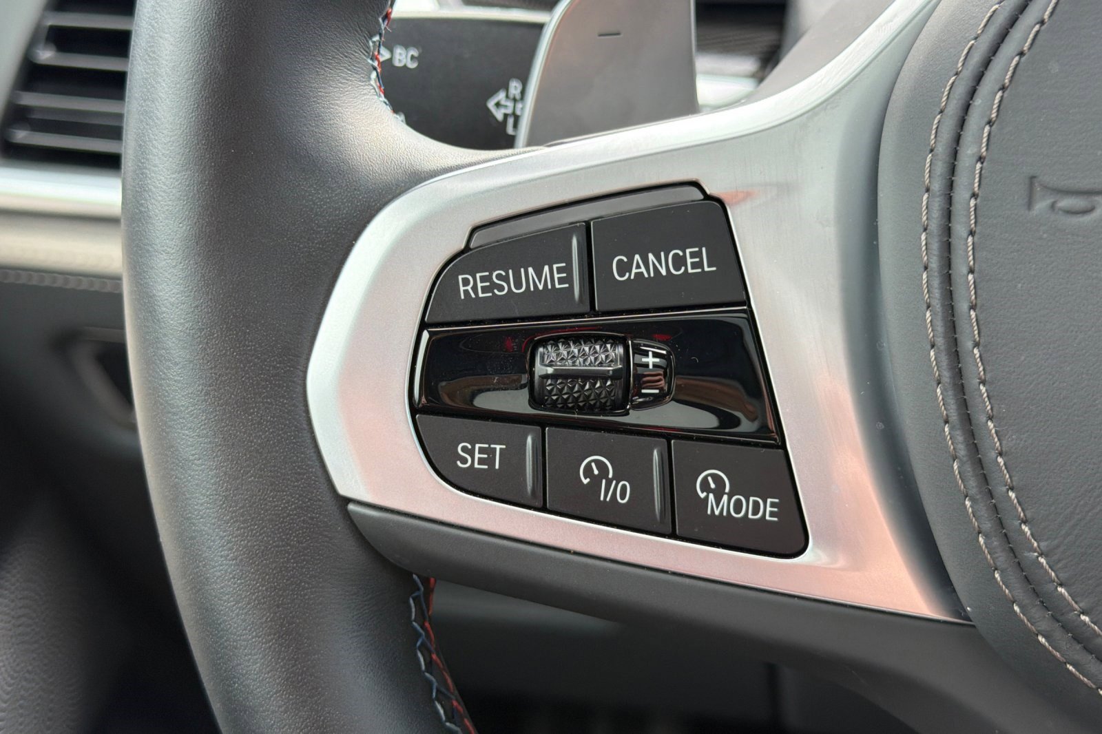 Used 2025 BMW X7 M60i image 33