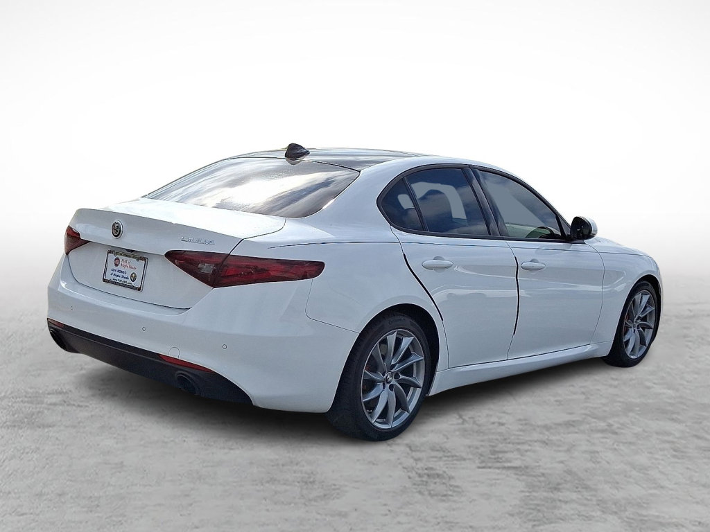 Used 2022 Alfa Romeo Giulia Sprint image 5