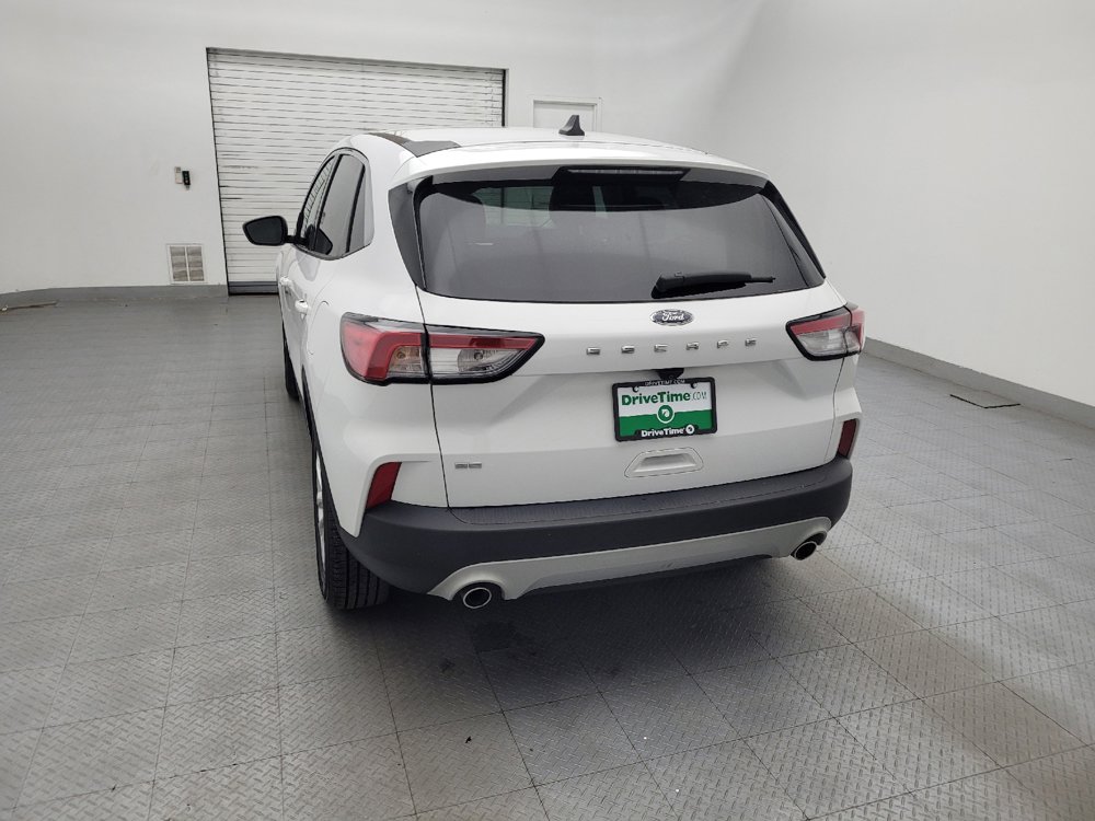 Used 2022 Ford Escape SE FWD image 6