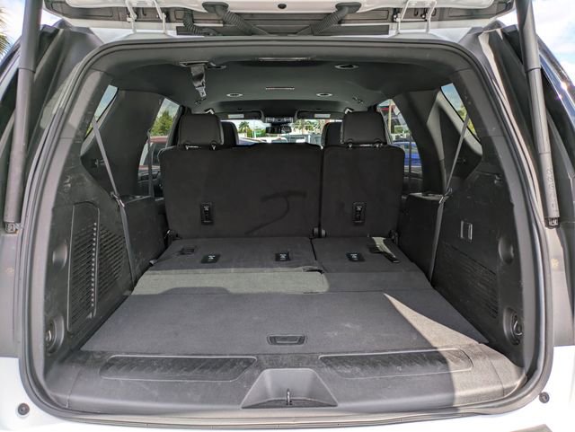 Used 2024 GMC Yukon SLT RWD image 9