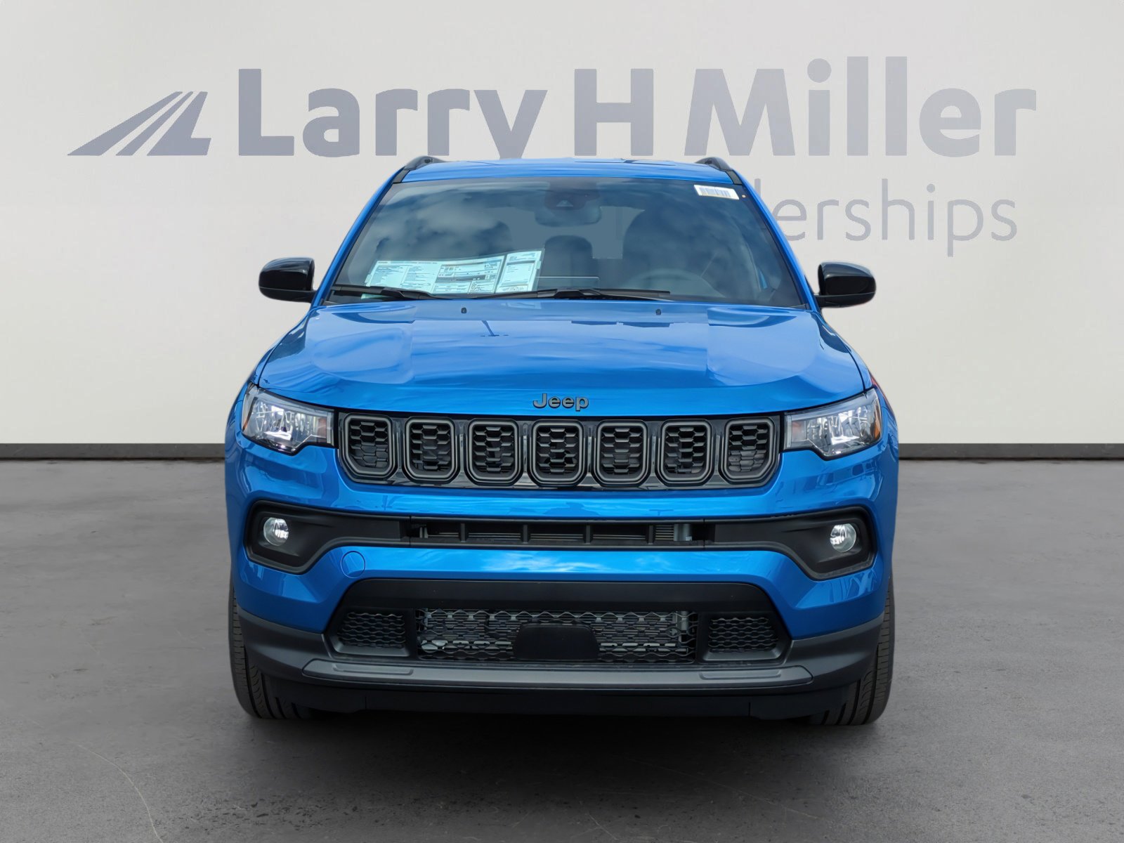 New 2026 Jeep Compass Latitude image 8