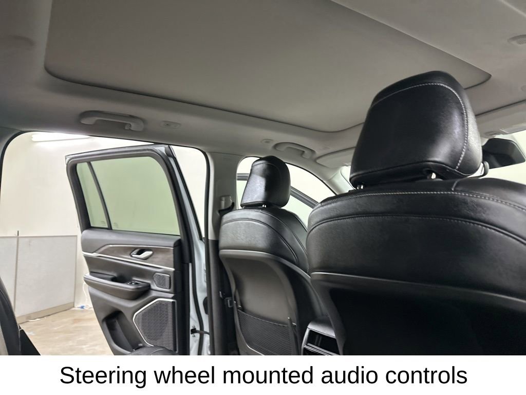 Used 2023 Jeep Grand Cherokee 4WD 4xe image 22