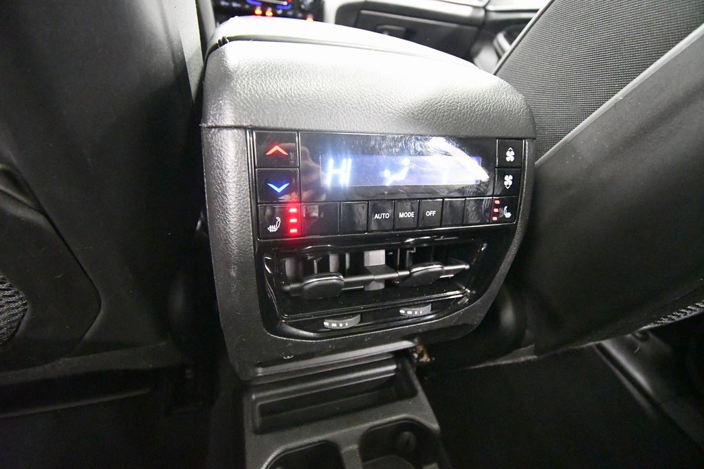 Used 2023 Jeep Grand Cherokee L Overland image 17