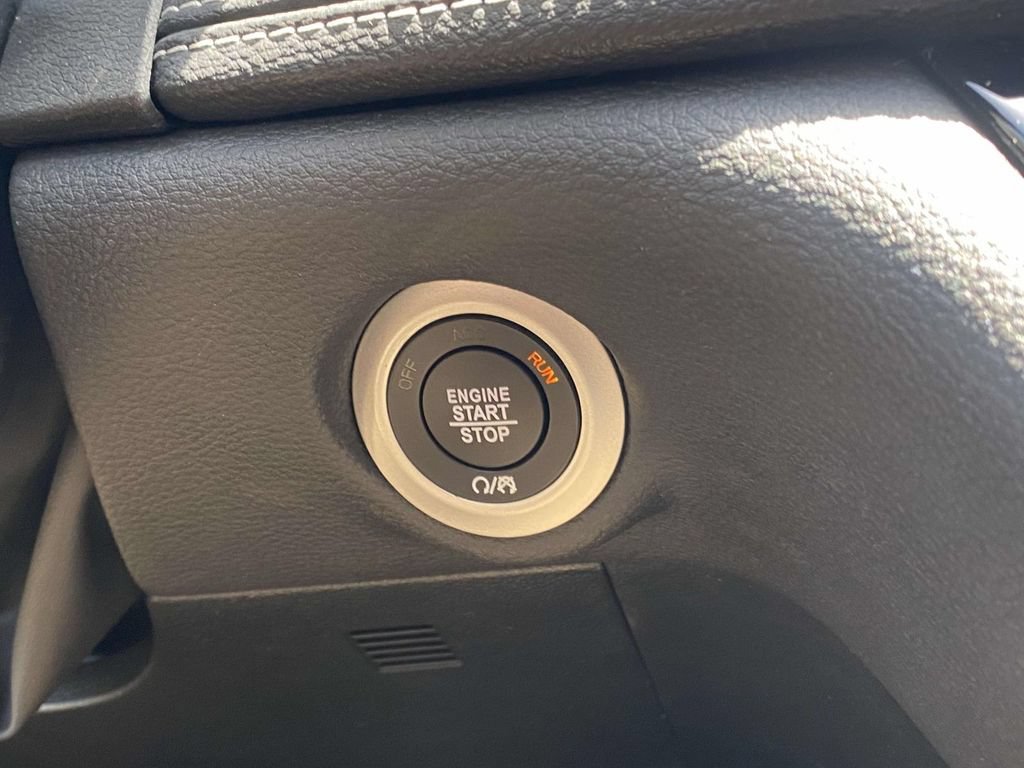 New 2026 Chrysler Pacifica Select FWD image 52