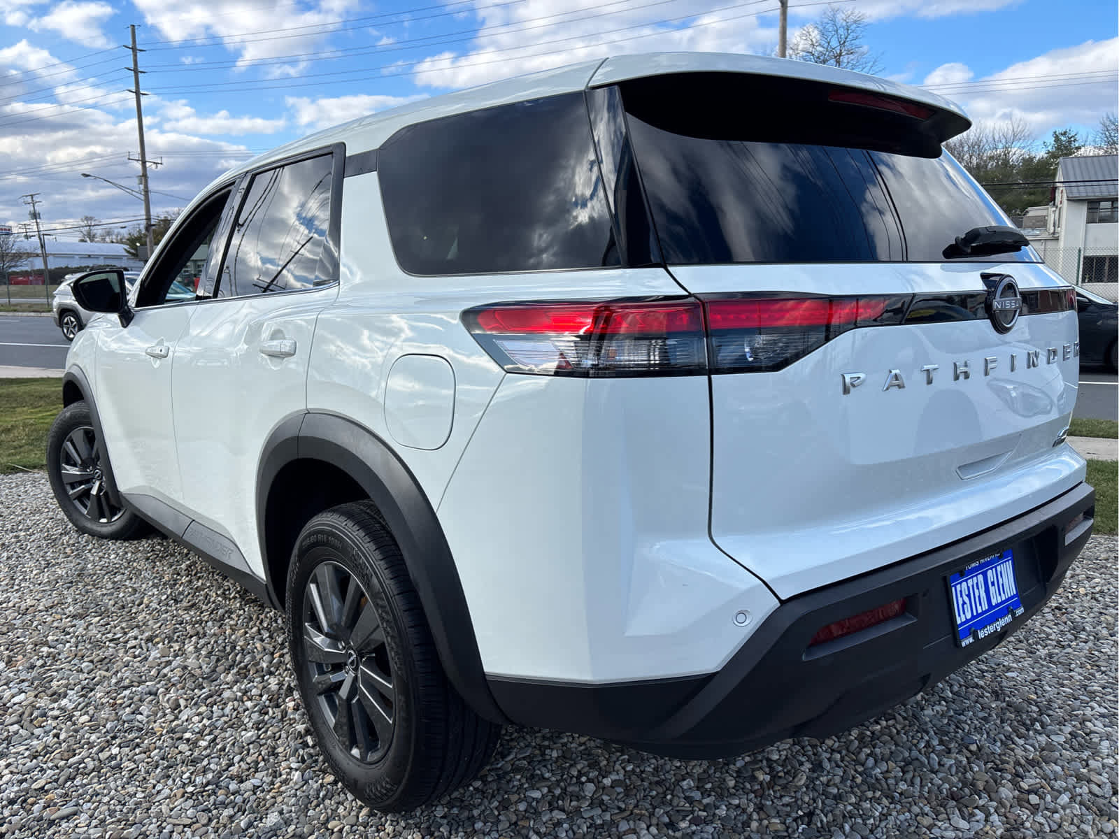Used 2023 Nissan Pathfinder S AWD/4WD image 37